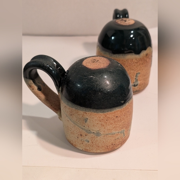 Salt and Pepper Shakers Renaissance Medieval Hand Made Pottery. - Picture 5 of 11